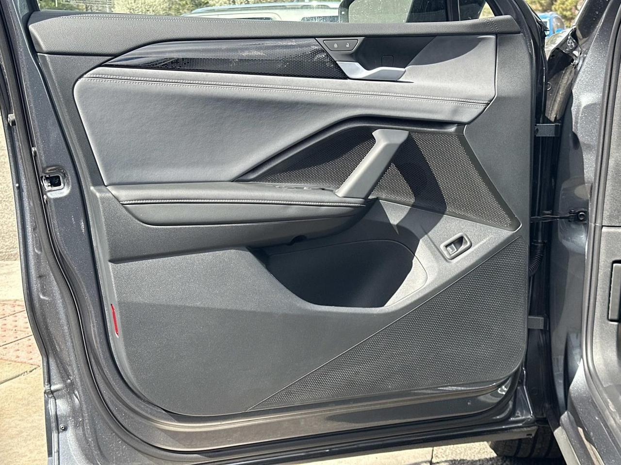 2026 Volkswagen Tiguan 2.0T SE R-Line Black Woodbridge VA