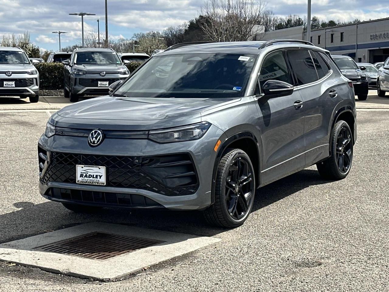 2026 Volkswagen Tiguan 2.0T SE R-Line Black Woodbridge VA