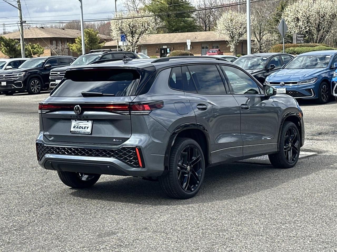 2026 Volkswagen Tiguan 2.0T SE R-Line Black Woodbridge VA