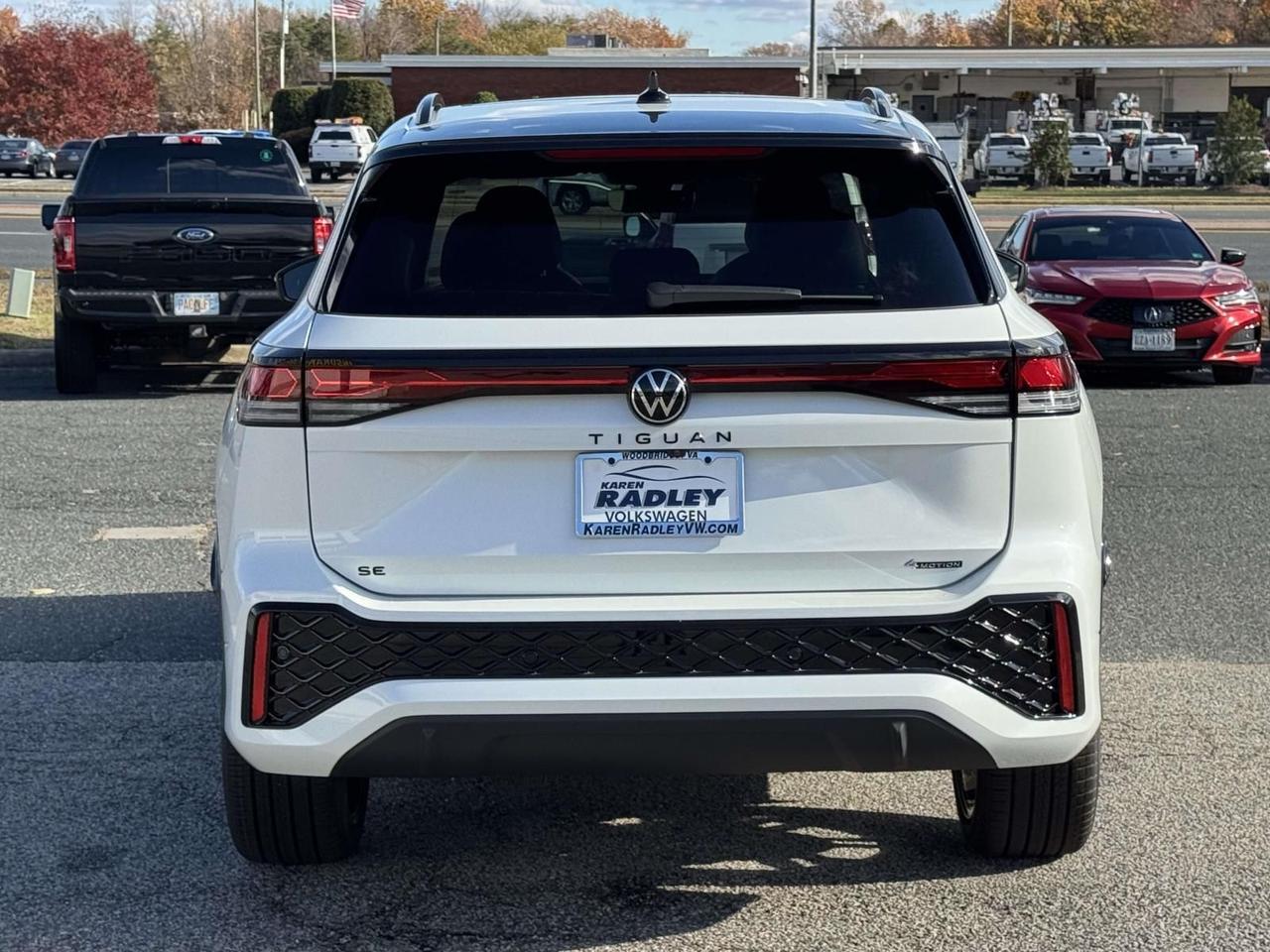 2026 Volkswagen Tiguan 2.0T SE R-Line Black