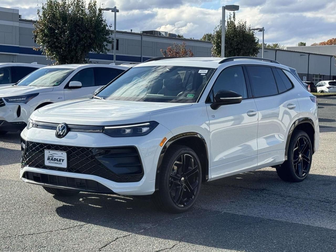 2026 Volkswagen Tiguan 2.0T SE R-Line Black Woodbridge VA