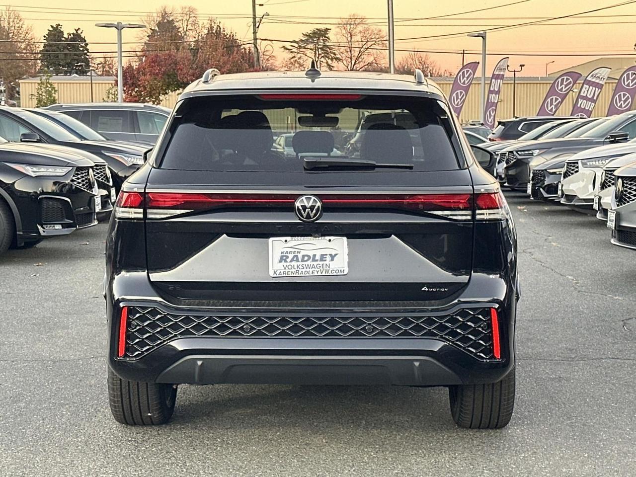 2026 Volkswagen Tiguan 2.0T SE R-Line Black