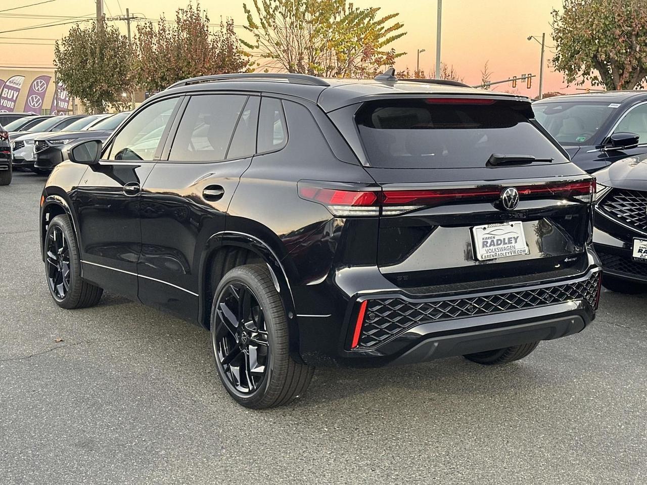2026 Volkswagen Tiguan 2.0T SE R-Line Black Woodbridge VA