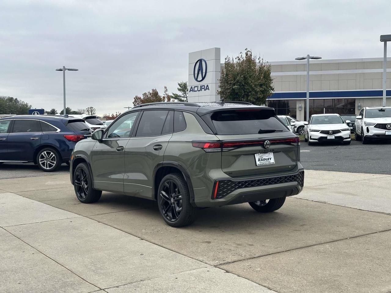 2026 Volkswagen Tiguan 2.0T SE R-Line Black Woodbridge VA