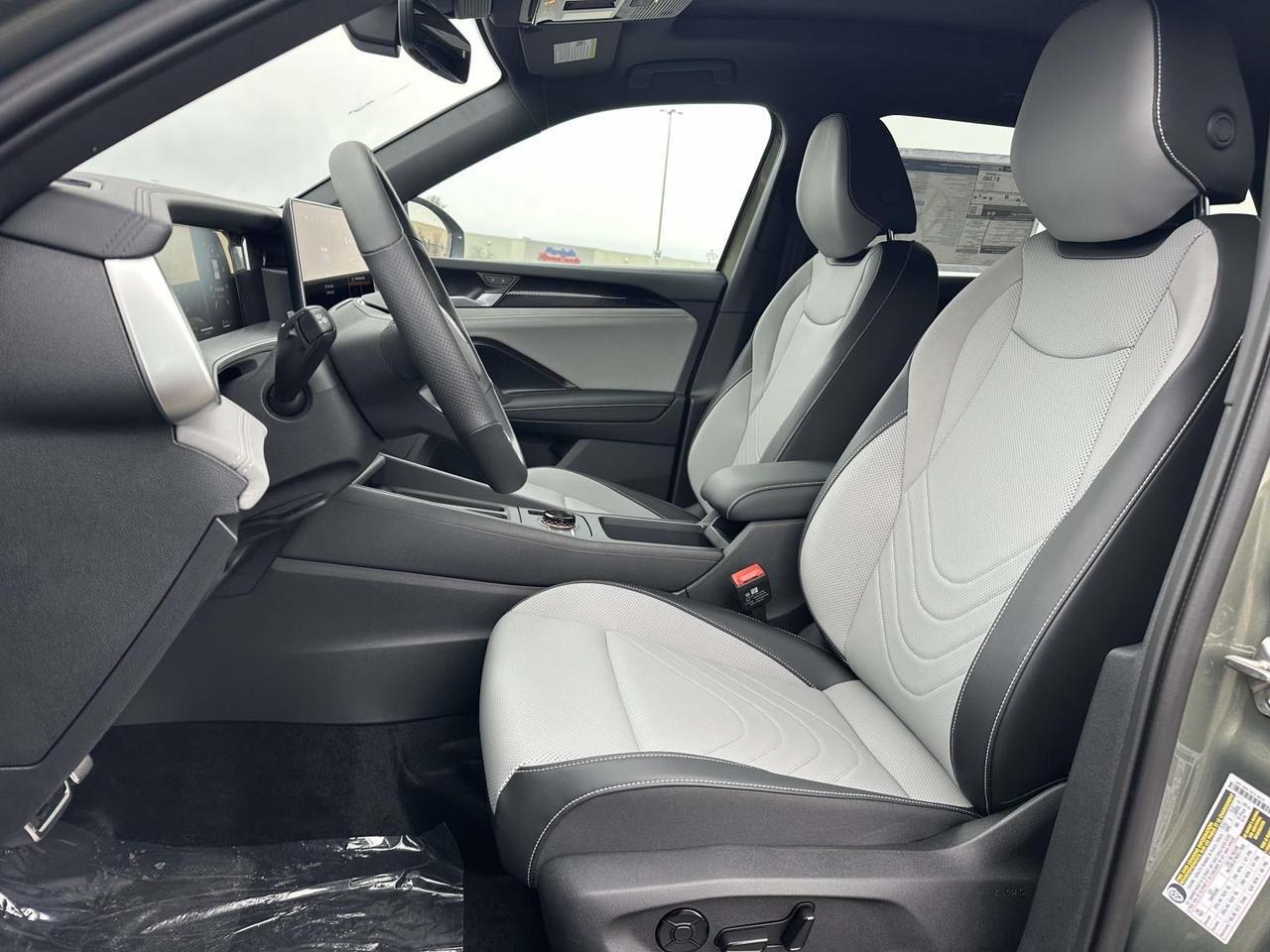 2026 Volkswagen Tiguan 2.0T SE R-Line Black Woodbridge VA