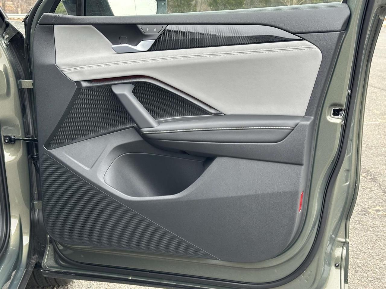 2026 Volkswagen Tiguan 2.0T SE R-Line Black Woodbridge VA