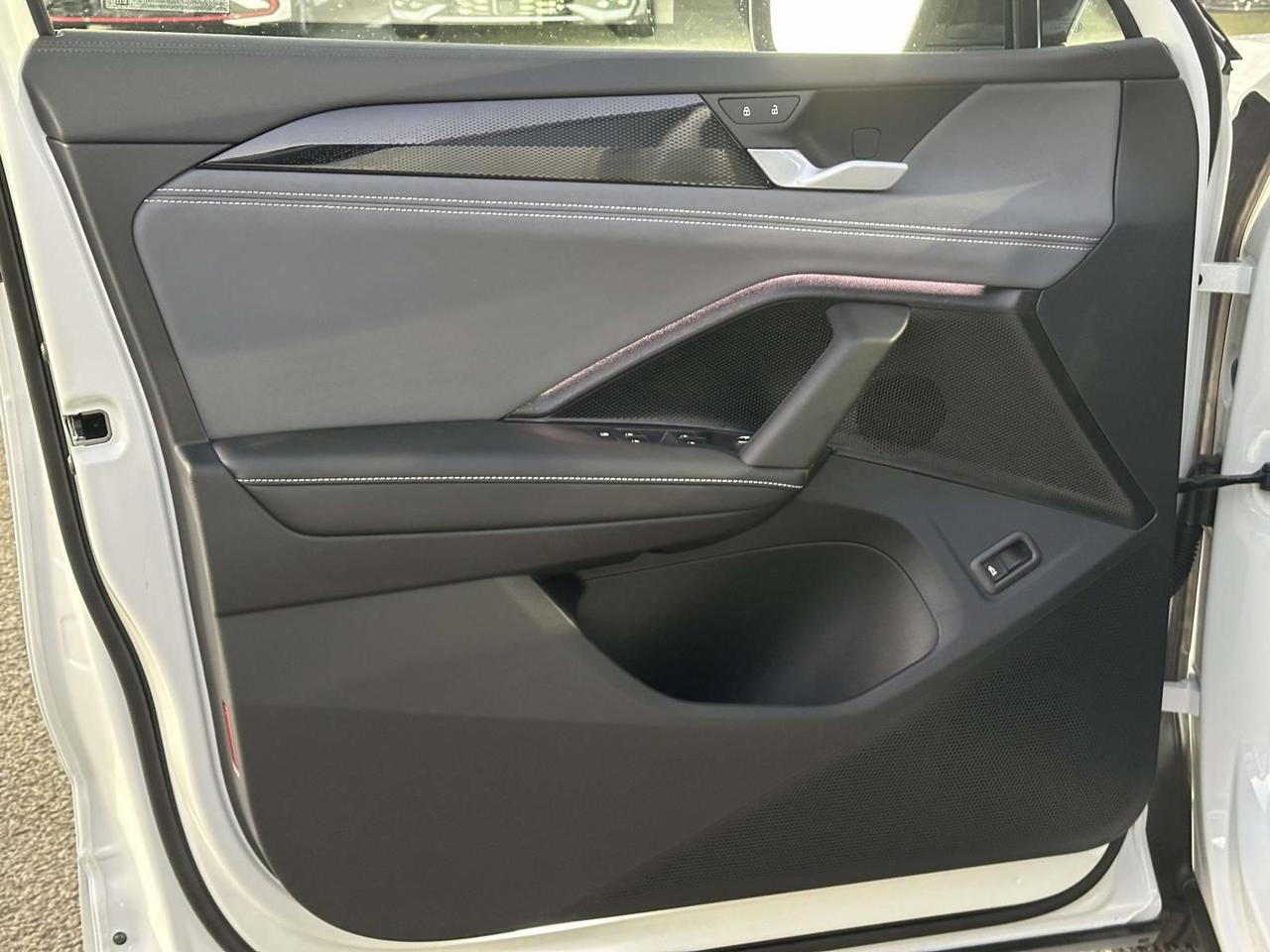 2026 Volkswagen Tiguan 2.0T SE R-Line Black Woodbridge VA