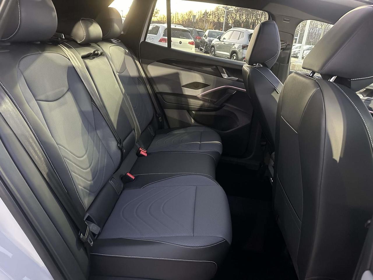 2026 Volkswagen Tiguan 2.0T SE R-Line Black Woodbridge VA