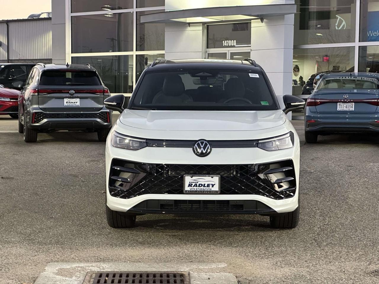 2026 Volkswagen Tiguan 2.0T SE R-Line Black Woodbridge VA