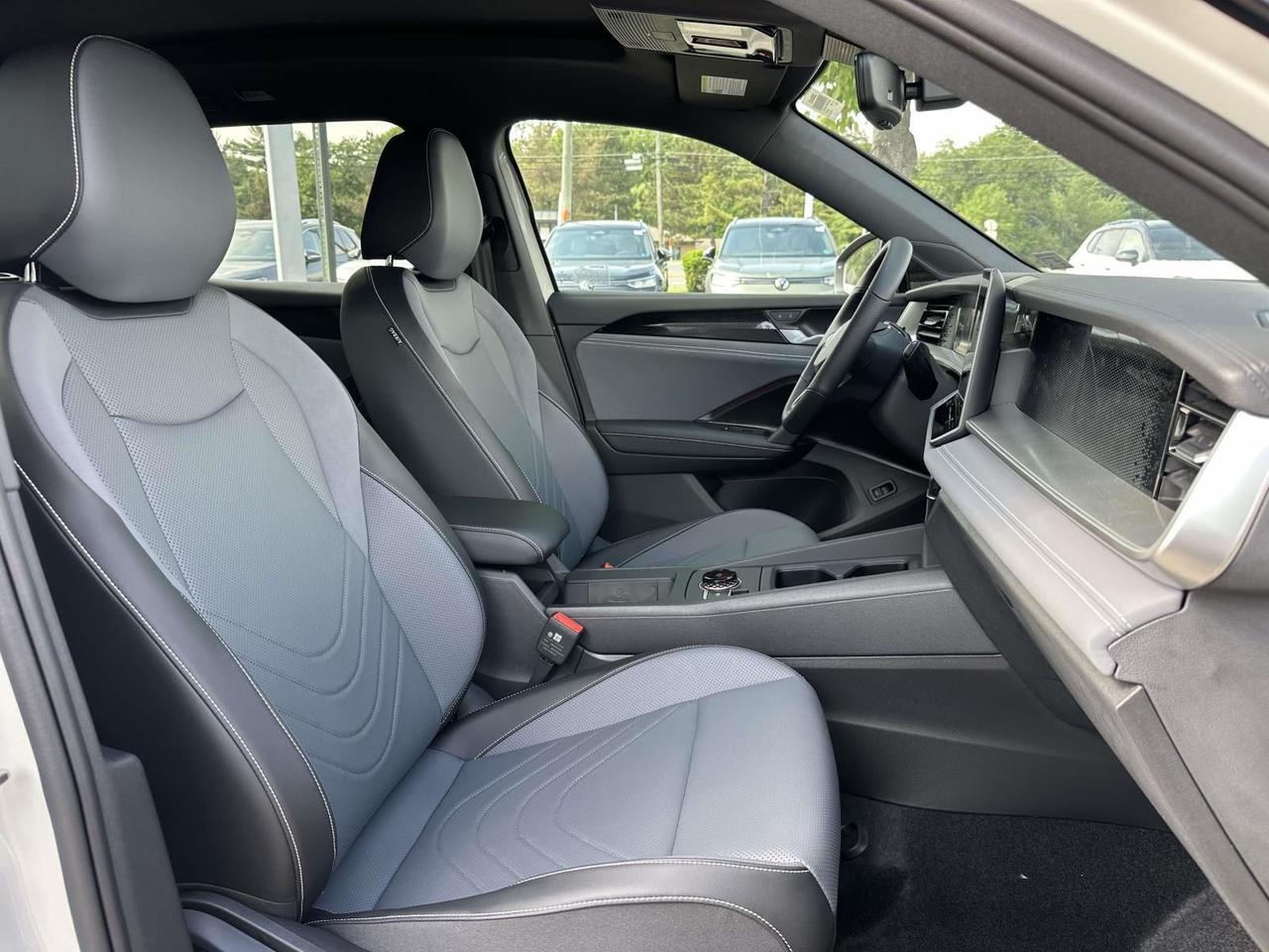 2026 Volkswagen Tiguan 2.0T SE R-Line Black Woodbridge VA
