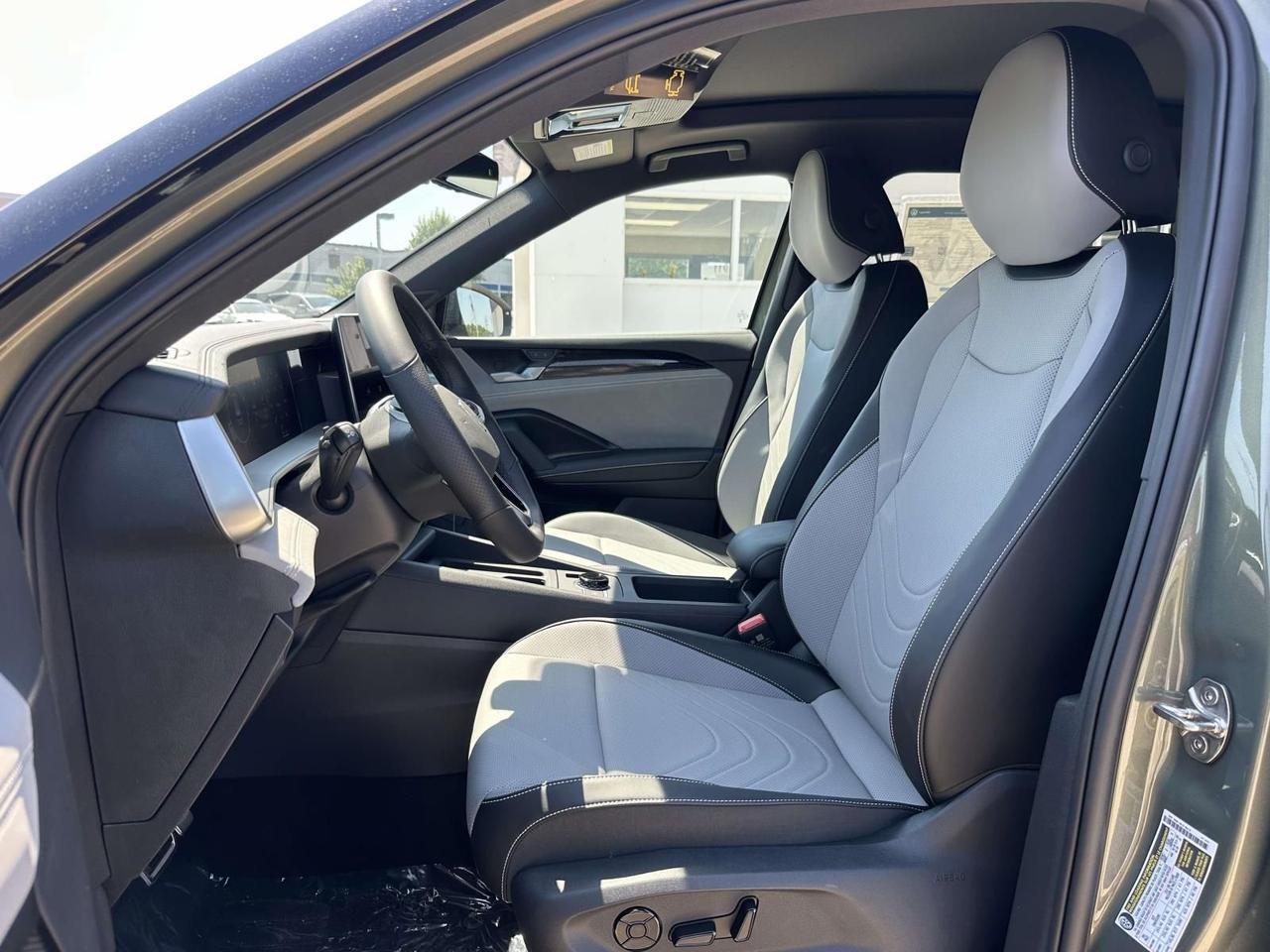 2026 Volkswagen Tiguan 2.0T SE R-Line Black Woodbridge VA