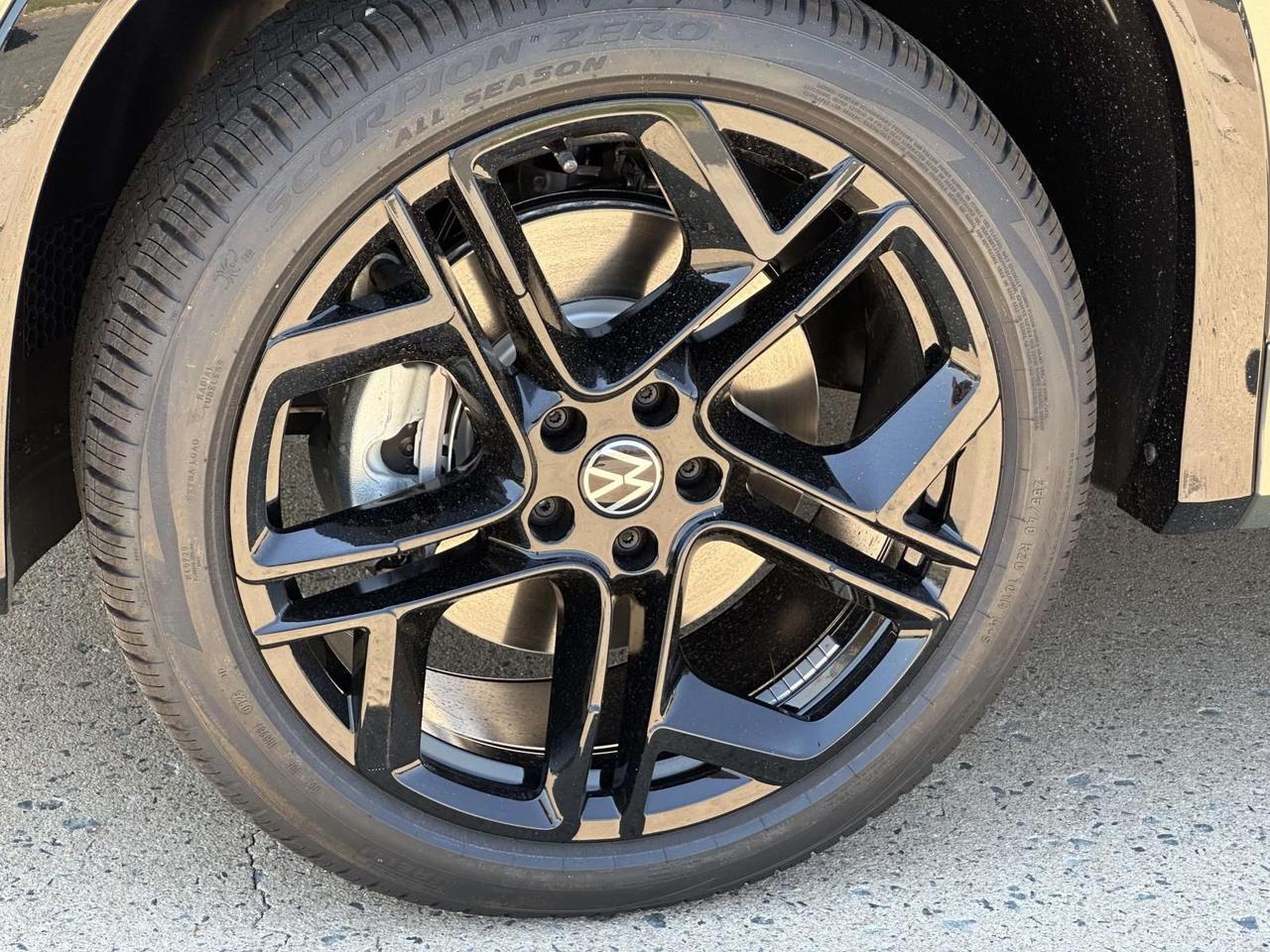 2026 Volkswagen Tiguan 2.0T SE R-Line Black Woodbridge VA