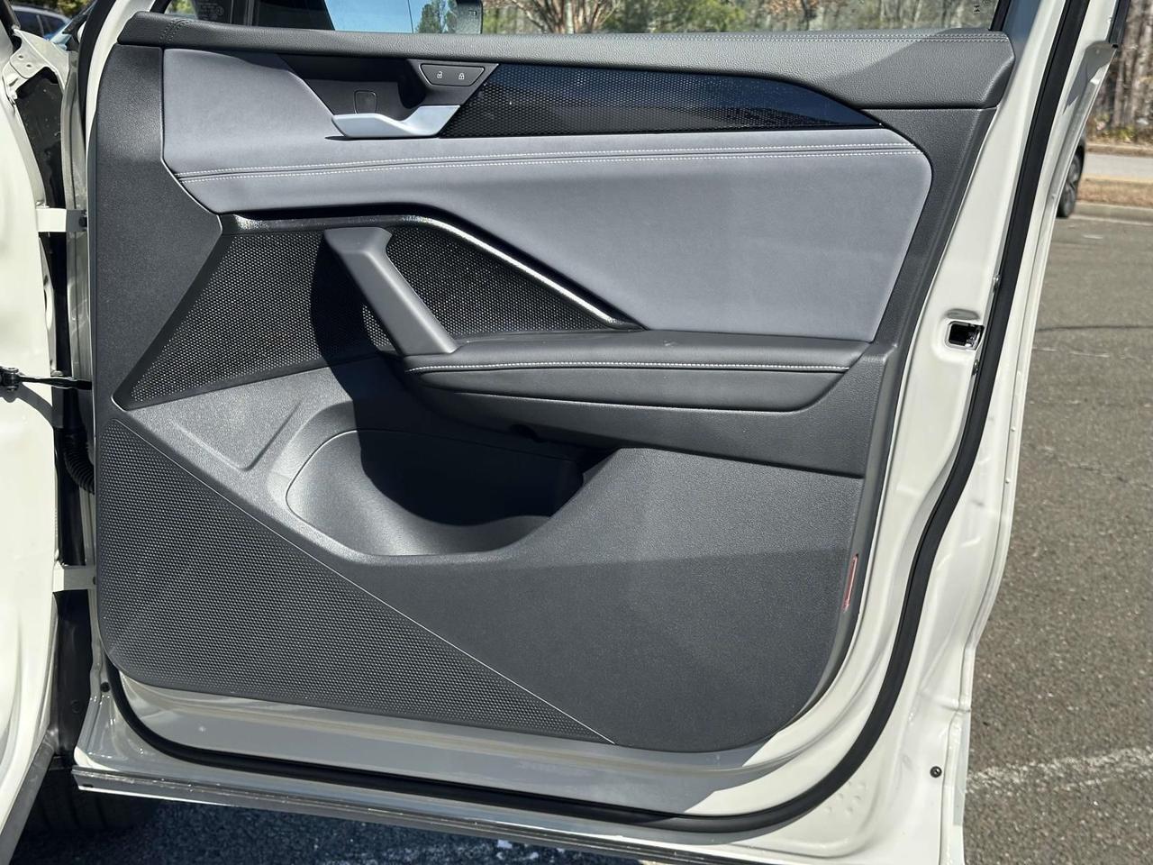 2026 Volkswagen Tiguan 2.0T SE R-Line Black Woodbridge VA