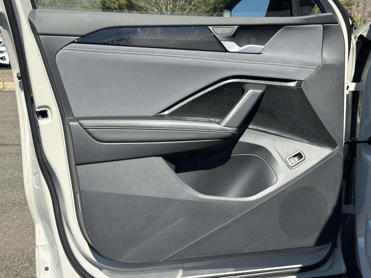 2026 Volkswagen Tiguan 2.0T SE R-Line Black Woodbridge VA