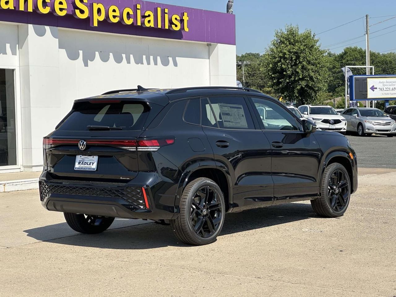 2026 Volkswagen Tiguan 2.0T SE R-Line Black