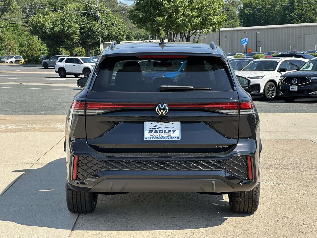 2026 Volkswagen Tiguan 2.0T SE R-Line Black