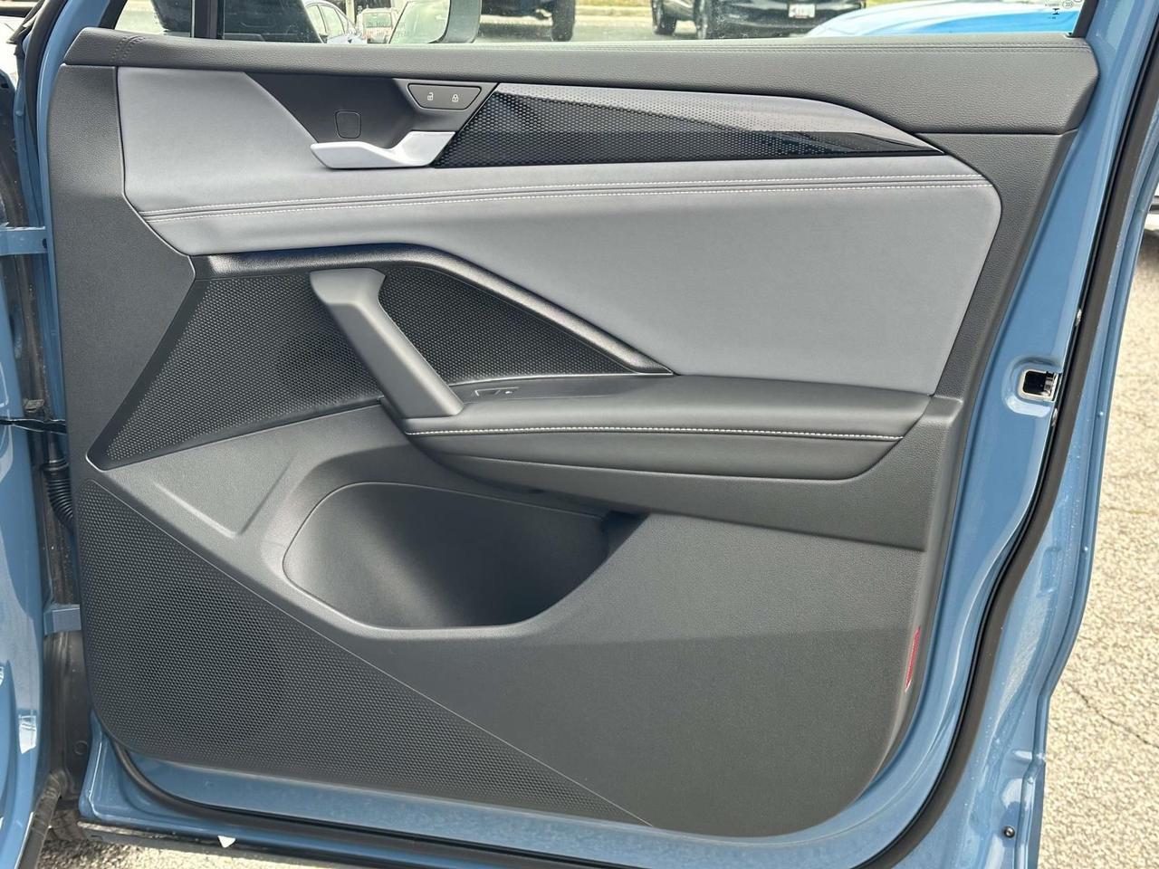 2026 Volkswagen Tiguan 2.0T SE R-Line Black Woodbridge VA