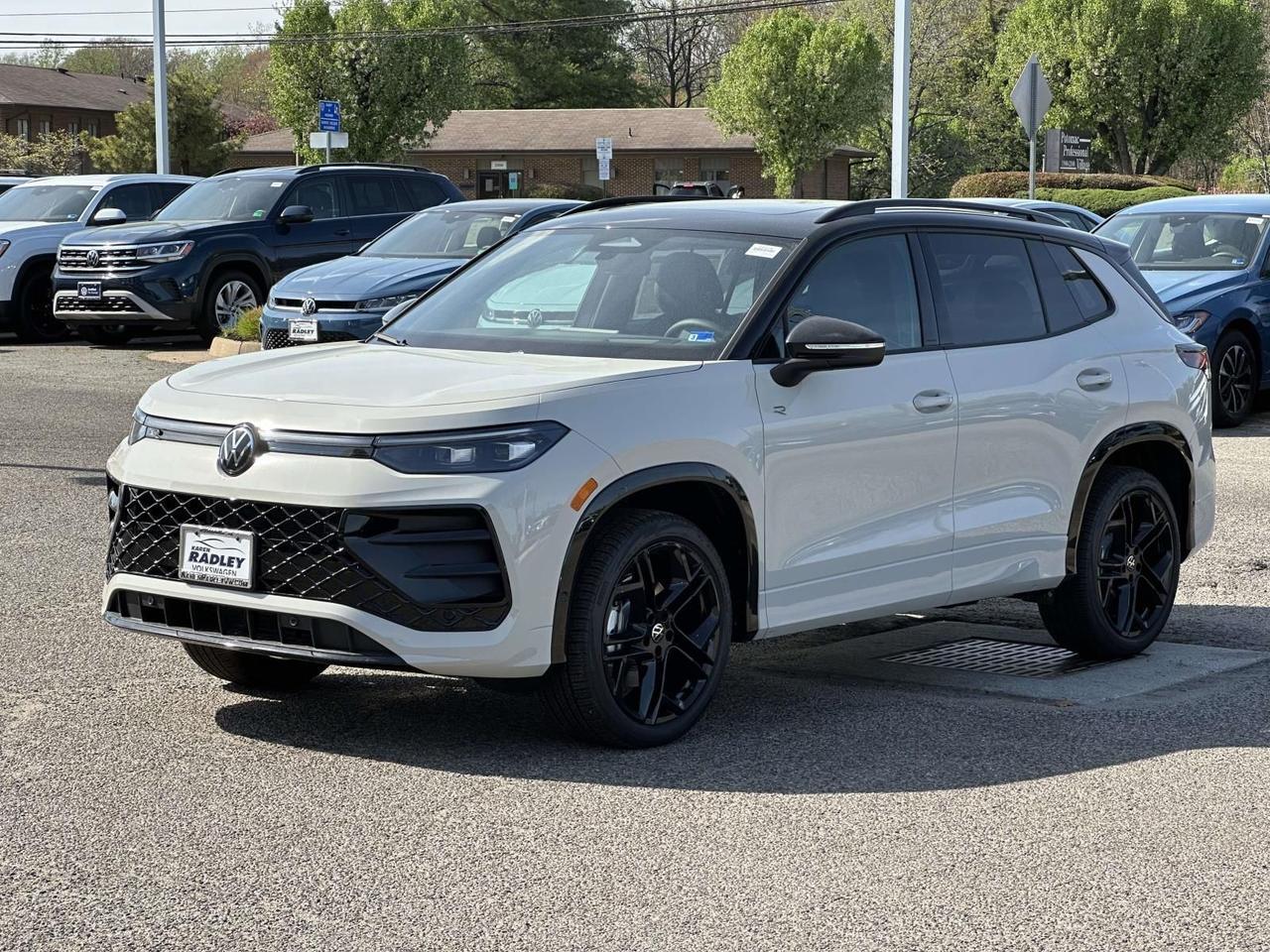 2026 Volkswagen Tiguan 2.0T SE R-Line Black Woodbridge VA