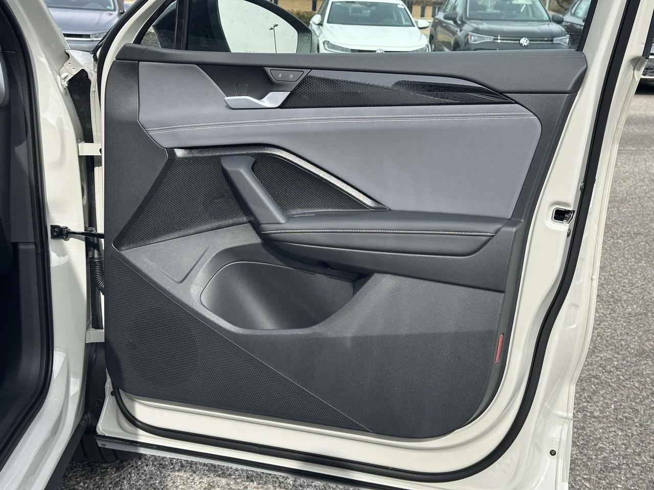 2026 Volkswagen Tiguan 2.0T SE R-Line Black Woodbridge VA