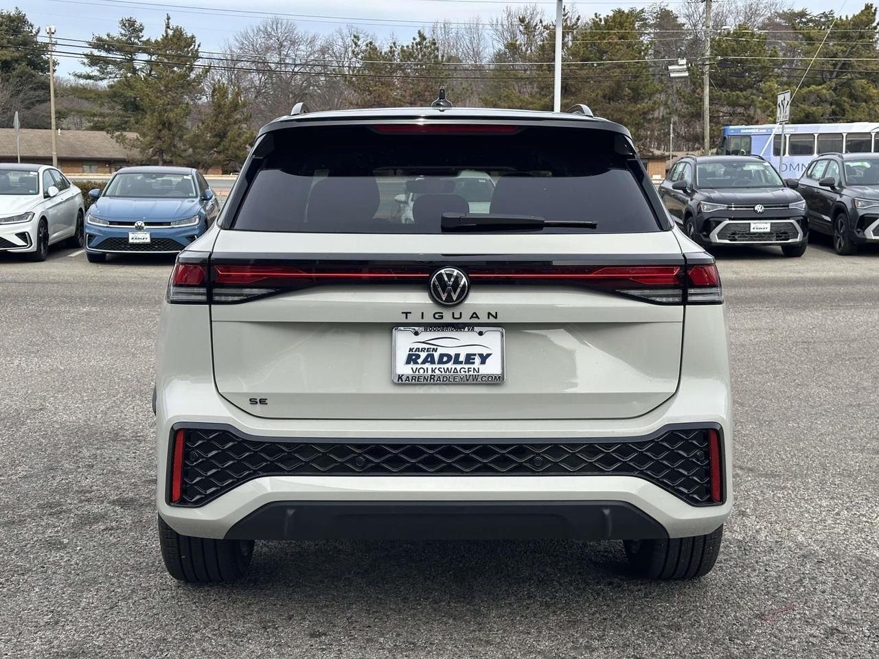 2026 Volkswagen Tiguan 2.0T SE R-Line Black