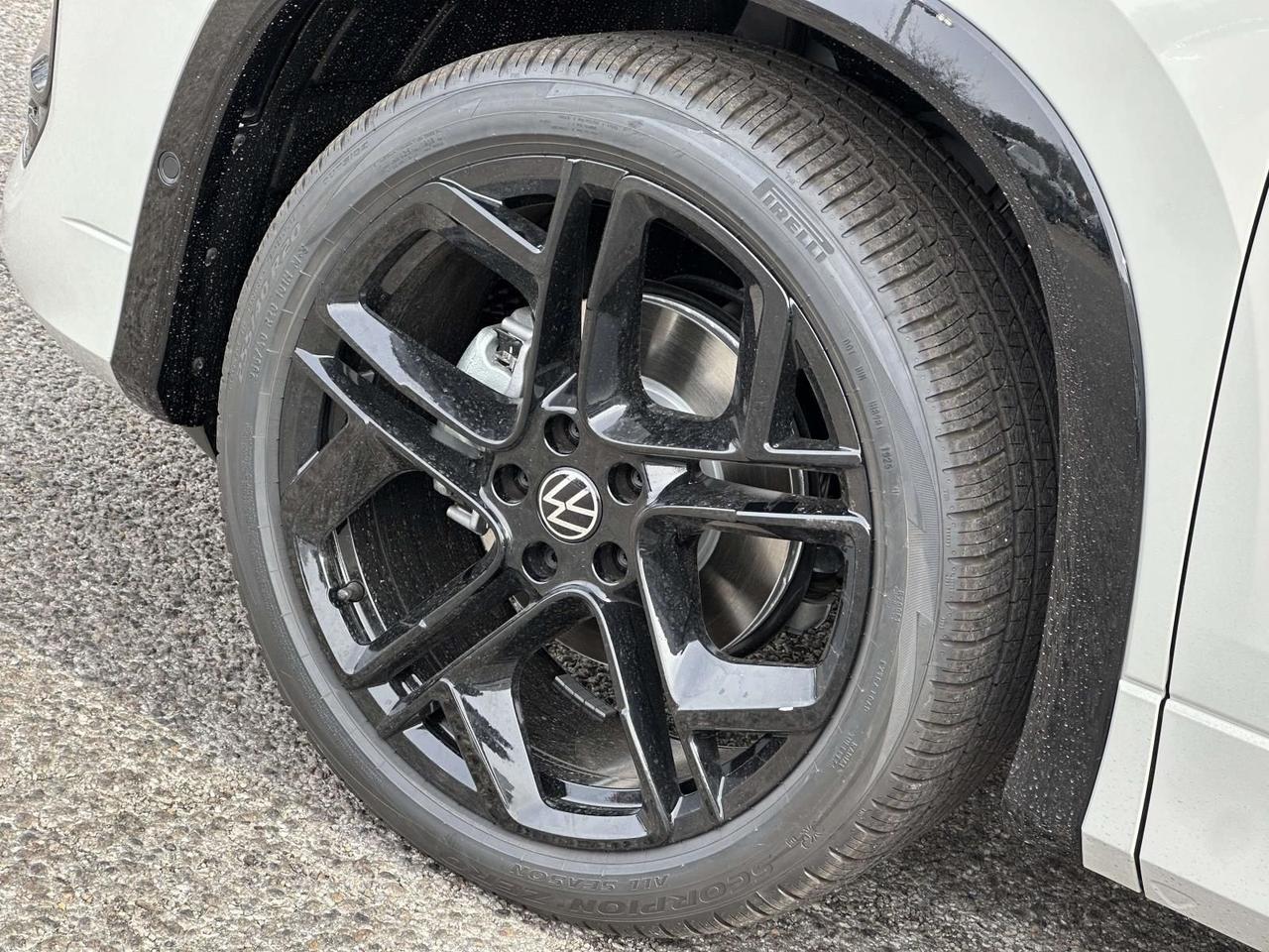 2026 Volkswagen Tiguan 2.0T SE R-Line Black Woodbridge VA