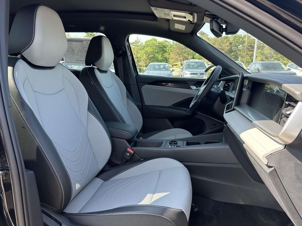 2026 Volkswagen Tiguan 2.0T SE R-Line Black Woodbridge VA