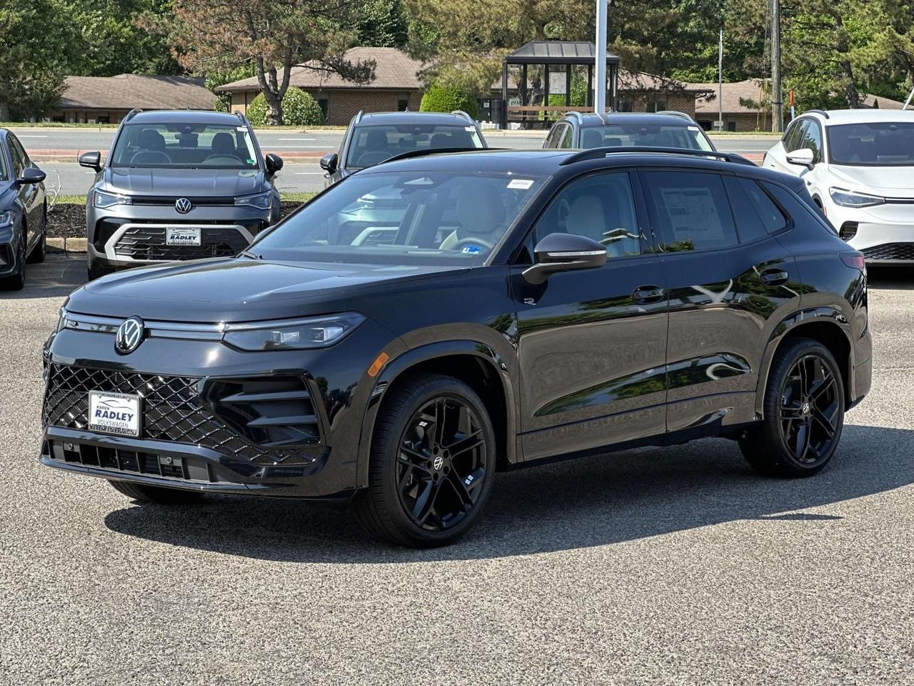 2026 Volkswagen Tiguan 2.0T SE R-Line Black Woodbridge VA
