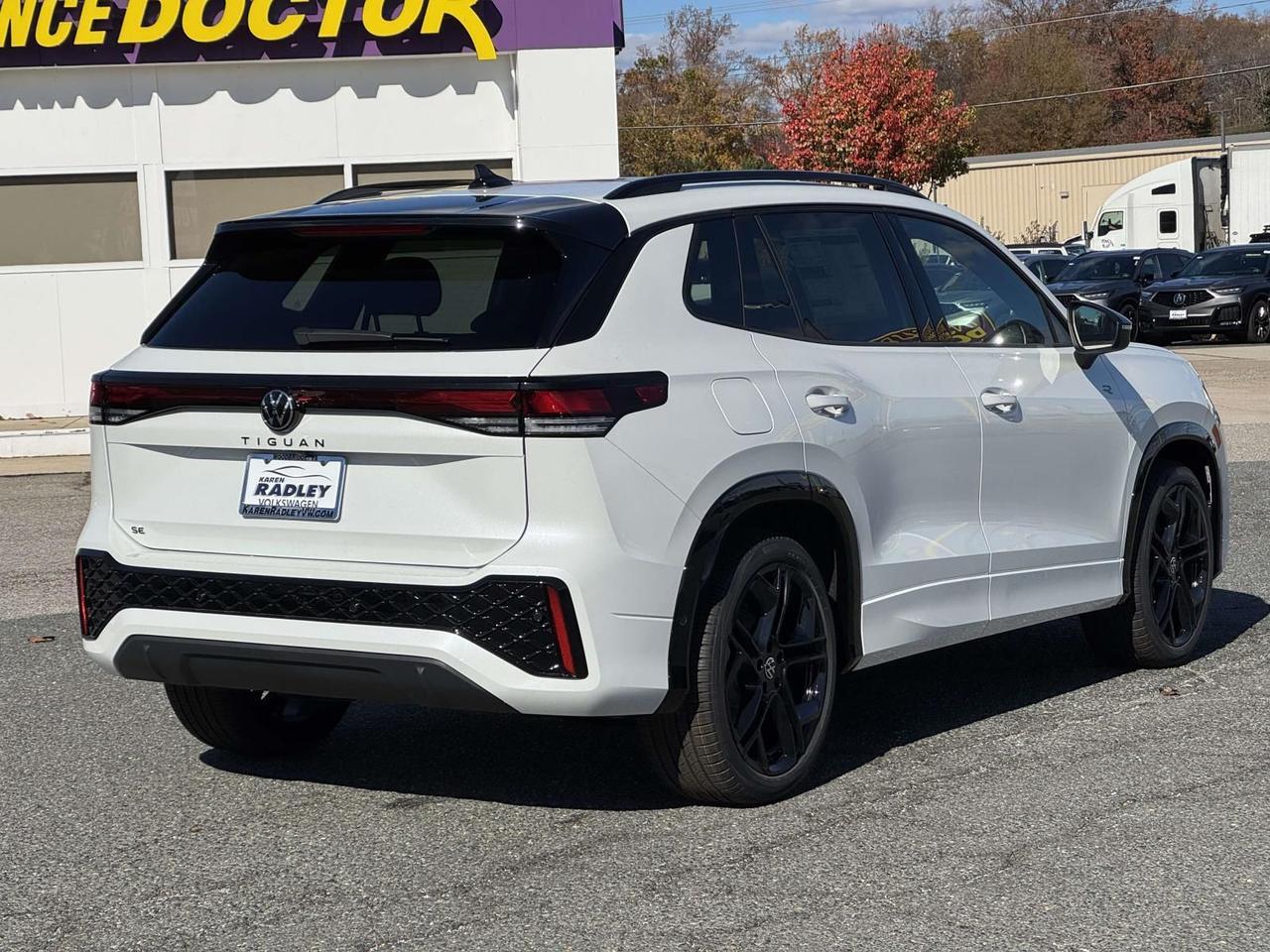 2026 Volkswagen Tiguan 2.0T SE R-Line Black