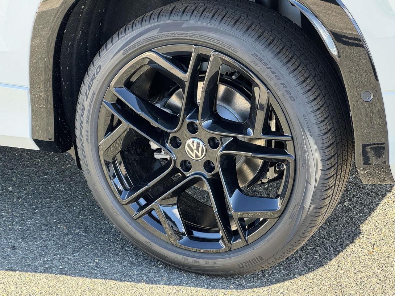 2026 Volkswagen Tiguan 2.0T SE R-Line Black Woodbridge VA