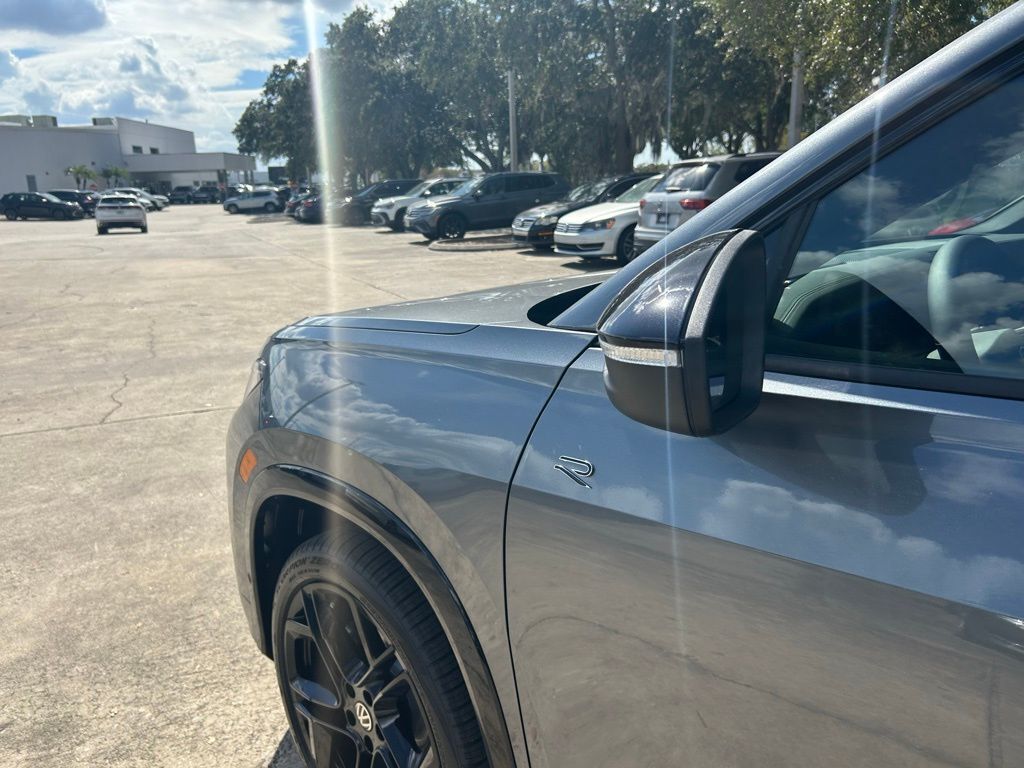 2026 Volkswagen Tiguan 2.0T SE R-Line Black Tampa FL