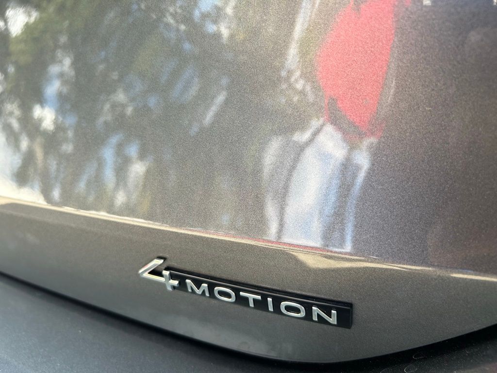 2026 Volkswagen Tiguan 2.0T SE R-Line Black Tampa FL