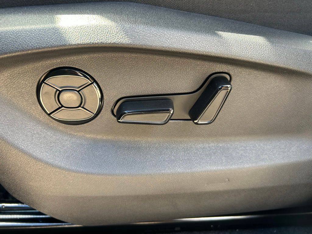 2026 Volkswagen Tiguan 2.0T SE R-Line Black Tampa FL