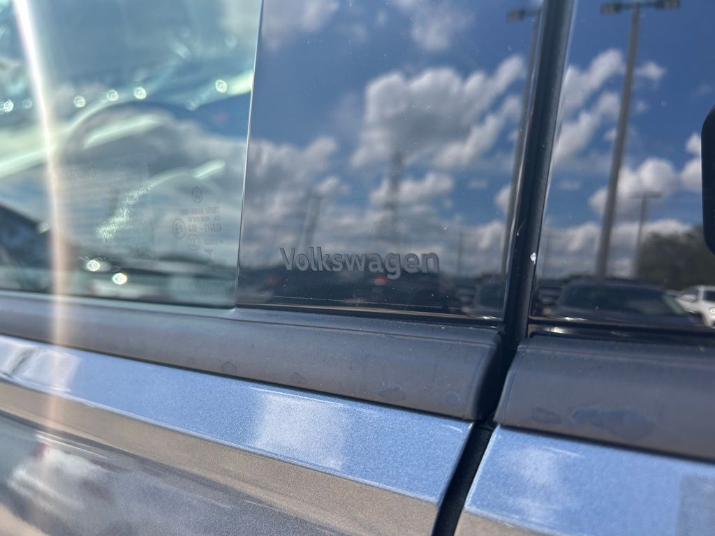 2026 Volkswagen Tiguan 2.0T SE R-Line Black Tampa FL