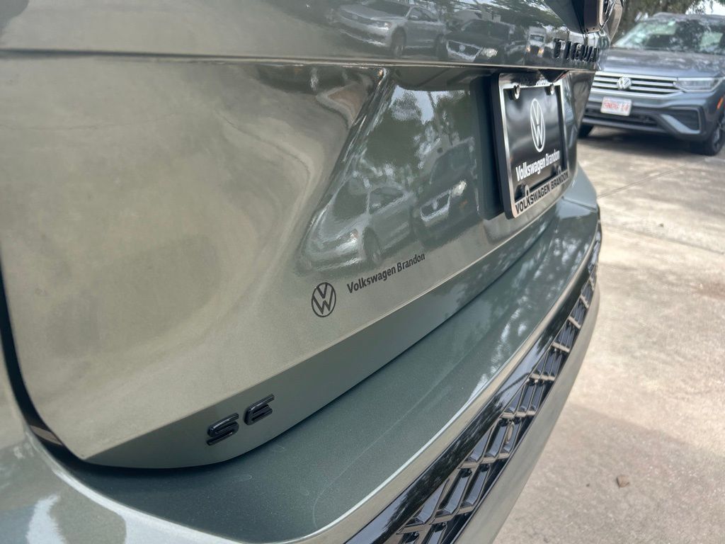 2026 Volkswagen Tiguan 2.0T SE R-Line Black Tampa FL