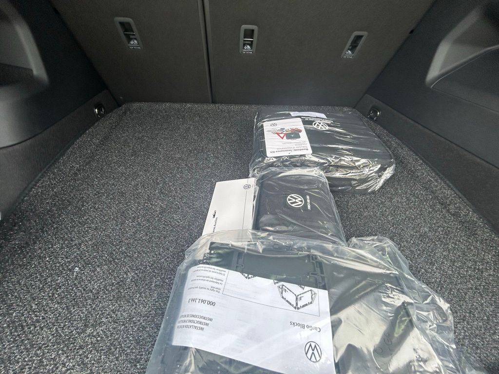 2026 Volkswagen Tiguan 2.0T SE R-Line Black Tampa FL