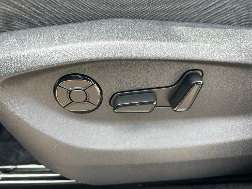 2026 Volkswagen Tiguan 2.0T SE R-Line Black Tampa FL