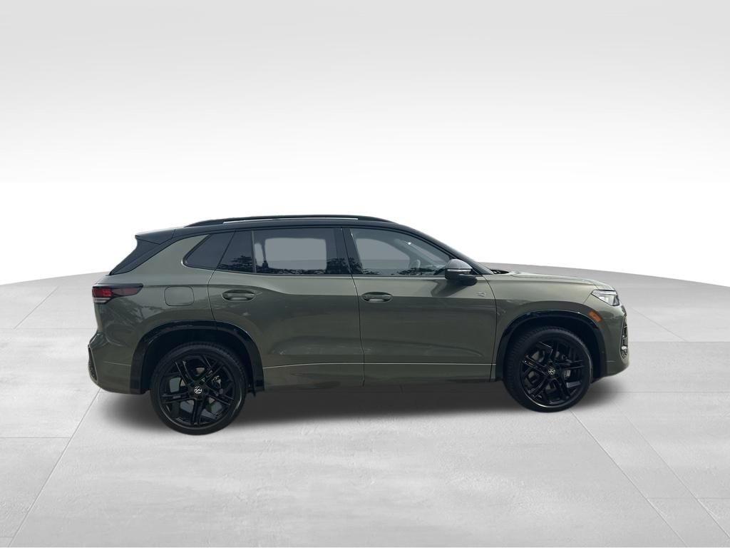 2026 Volkswagen Tiguan 2.0T SE R-Line Black Tampa FL