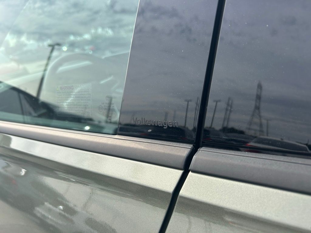 2026 Volkswagen Tiguan 2.0T SE R-Line Black Tampa FL