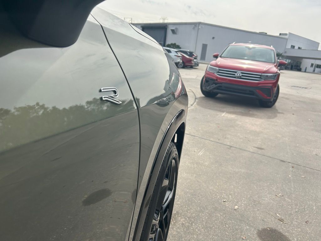 2026 Volkswagen Tiguan 2.0T SE R-Line Black Tampa FL