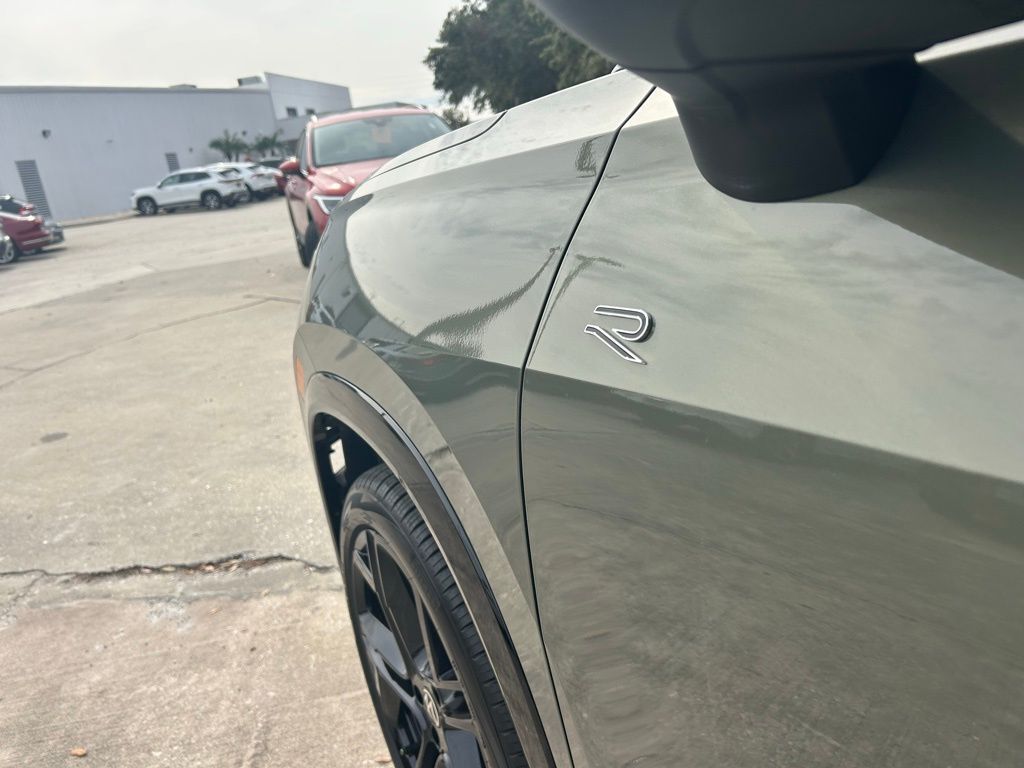 2026 Volkswagen Tiguan 2.0T SE R-Line Black Tampa FL