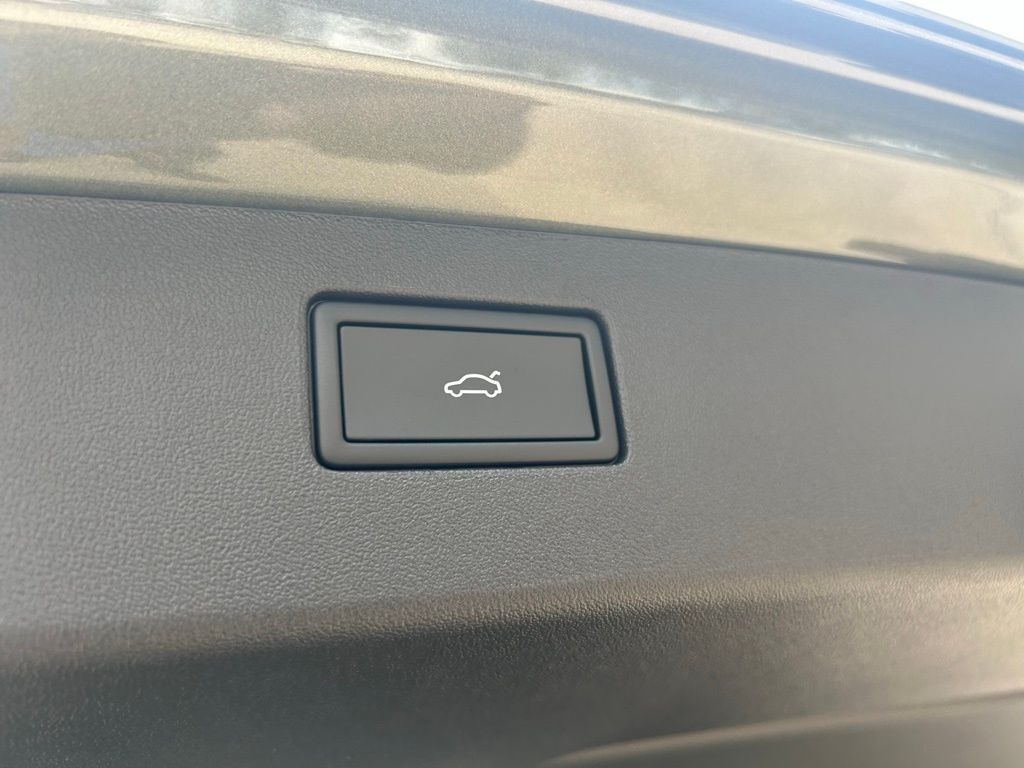 2026 Volkswagen Tiguan 2.0T SE R-Line Black Tampa FL