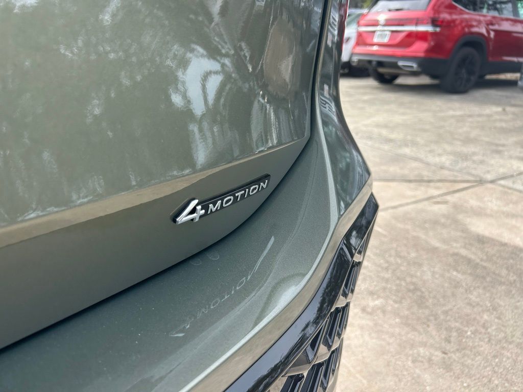 2026 Volkswagen Tiguan 2.0T SE R-Line Black Tampa FL