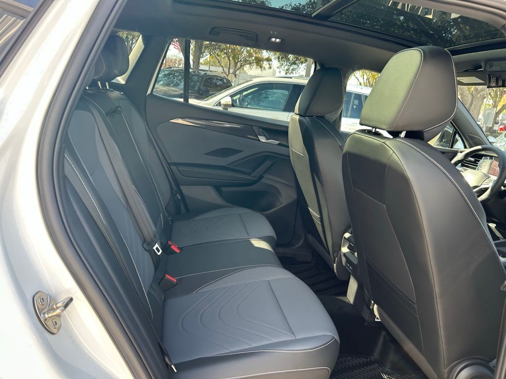 2026 Volkswagen Tiguan 2.0T SE R-Line Black Tampa FL