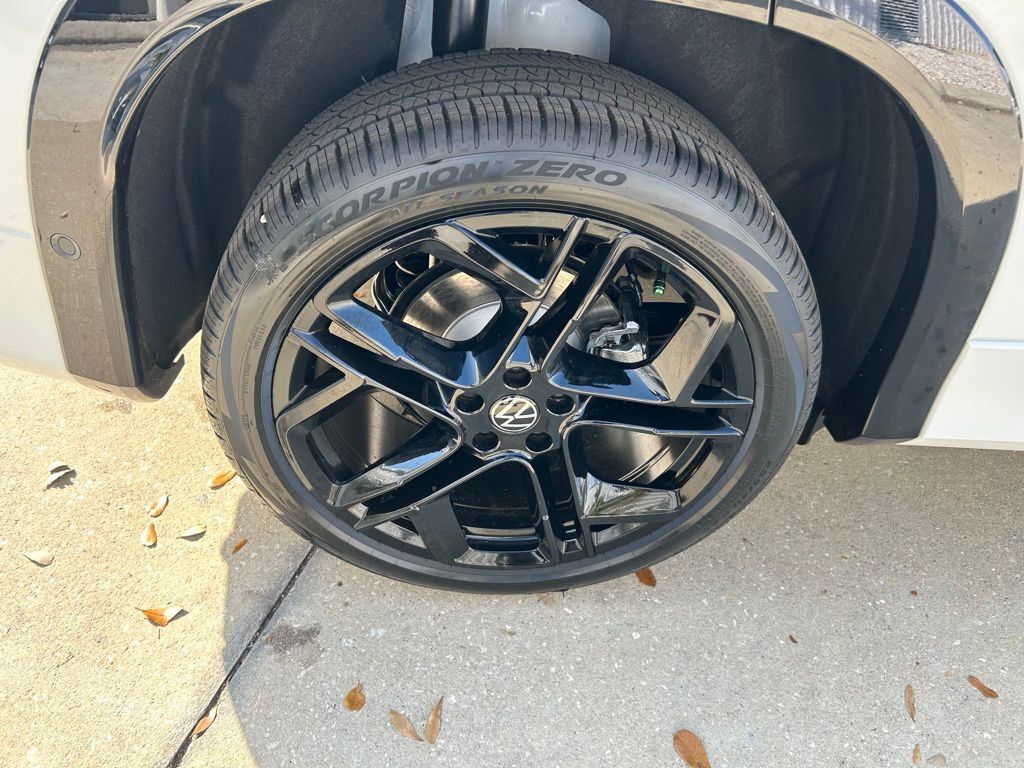 2026 Volkswagen Tiguan 2.0T SE R-Line Black Tampa FL