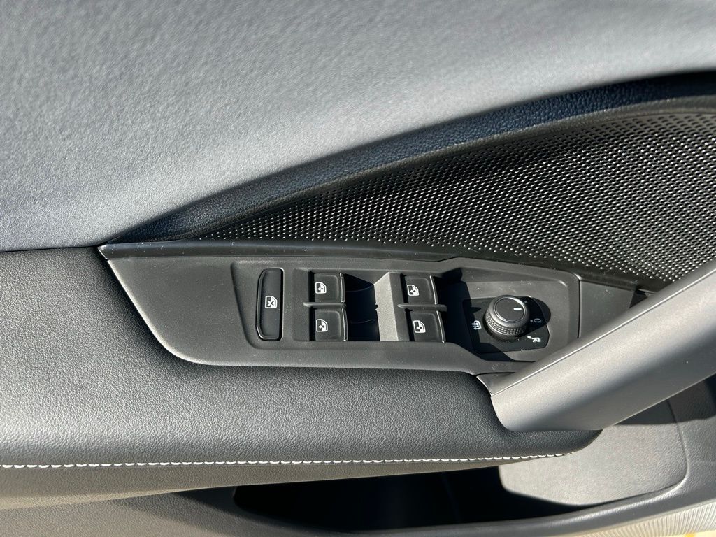 2026 Volkswagen Tiguan 2.0T SE R-Line Black Tampa FL