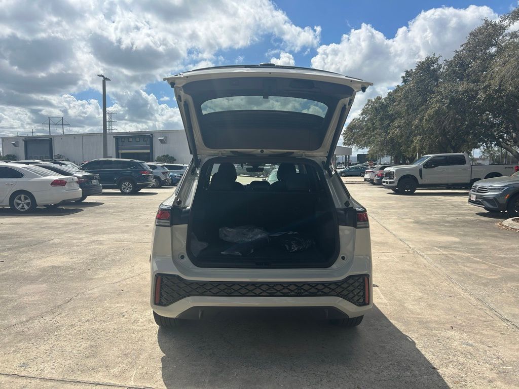 2026 Volkswagen Tiguan 2.0T SE R-Line Black Tampa FL