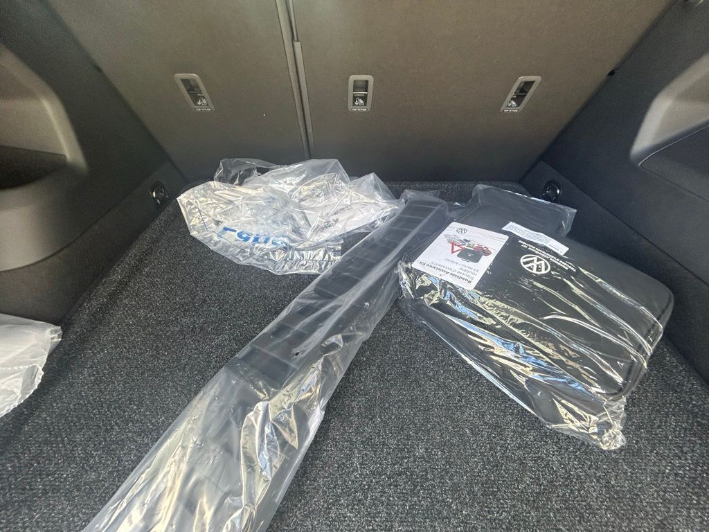 2026 Volkswagen Tiguan 2.0T SE R-Line Black Tampa FL