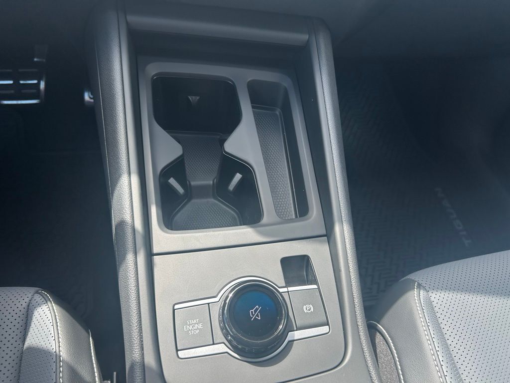 2026 Volkswagen Tiguan 2.0T SE R-Line Black Tampa FL