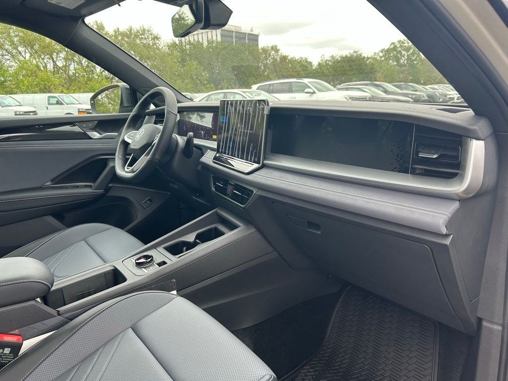 2026 Volkswagen Tiguan 2.0T SE R-Line Black Tampa FL