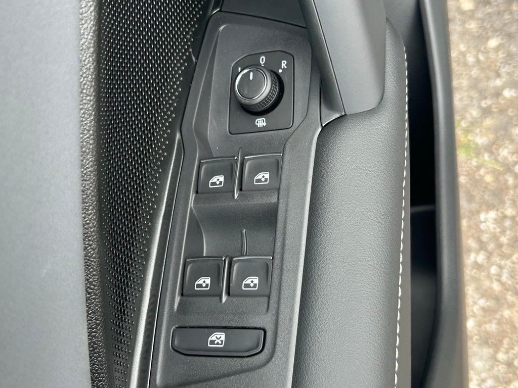 2026 Volkswagen Tiguan 2.0T SE R-Line Black Tampa FL